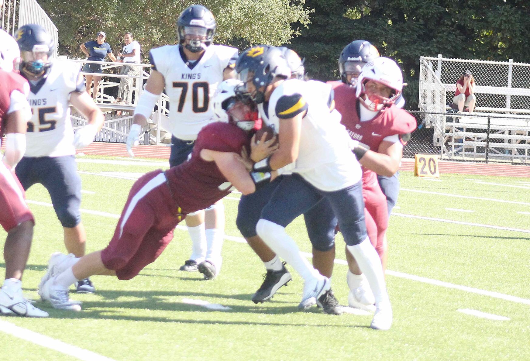Sacred Heart Prep football defense